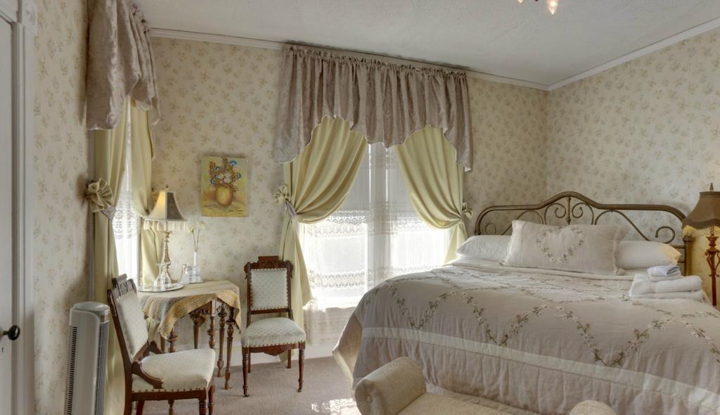 Garden House Bed And Breakfast Ганнибал Экстерьер фото